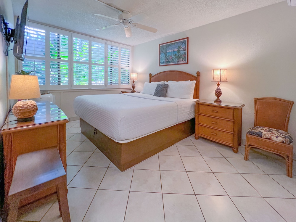 Right Across From The Beach!near Dining And Shopping! - Wailea, HI