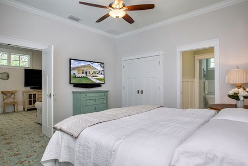 Top Airbnbs & Vacation rentals in Mount Dora, FL cozycozy