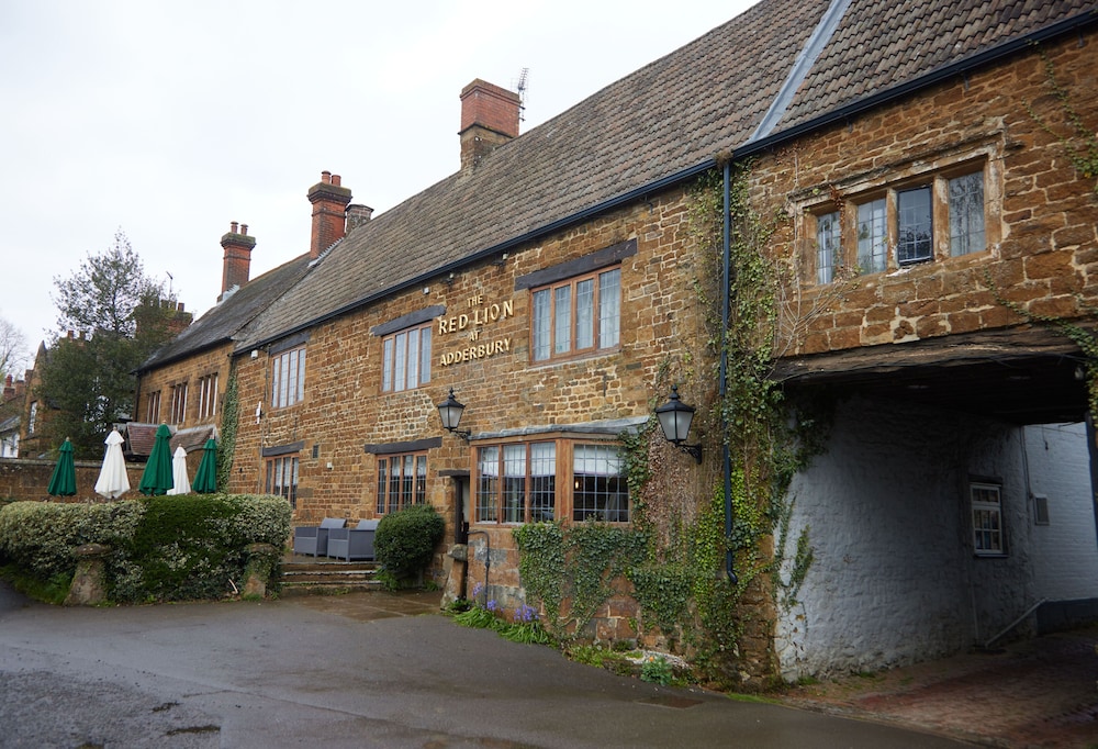 Red Lion Hotel By Greene King Inns - Northamptonshire