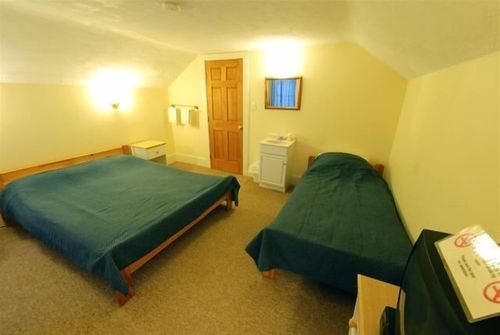 State of Vermont, Waterbury airbnb, hotels and vacation rentals