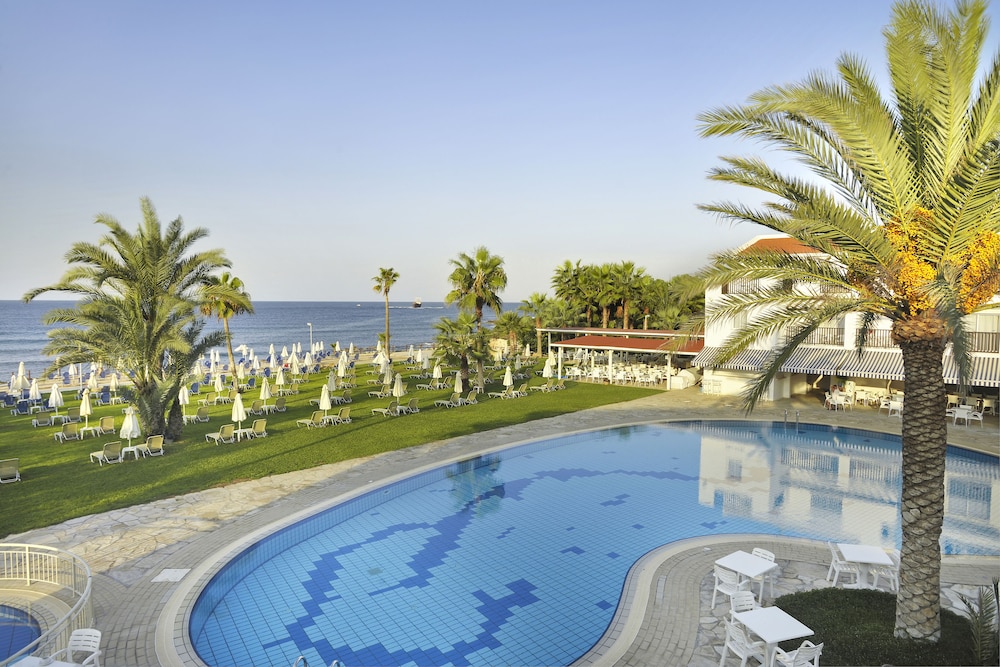 King Evelthon Beach Hotel & Resort - Мандрия