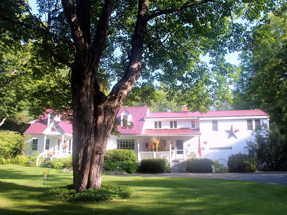 Buttonwood Inn on Mount Surprise - North Conway, NH