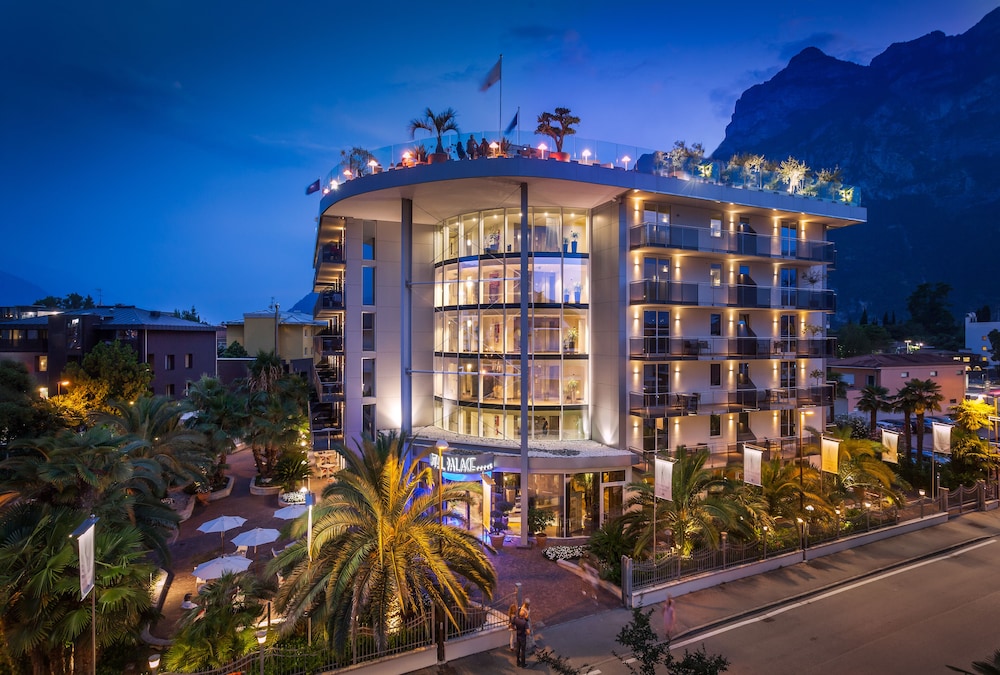 Hotel Kristal Palace - Tonellihotels - Riva del Garda