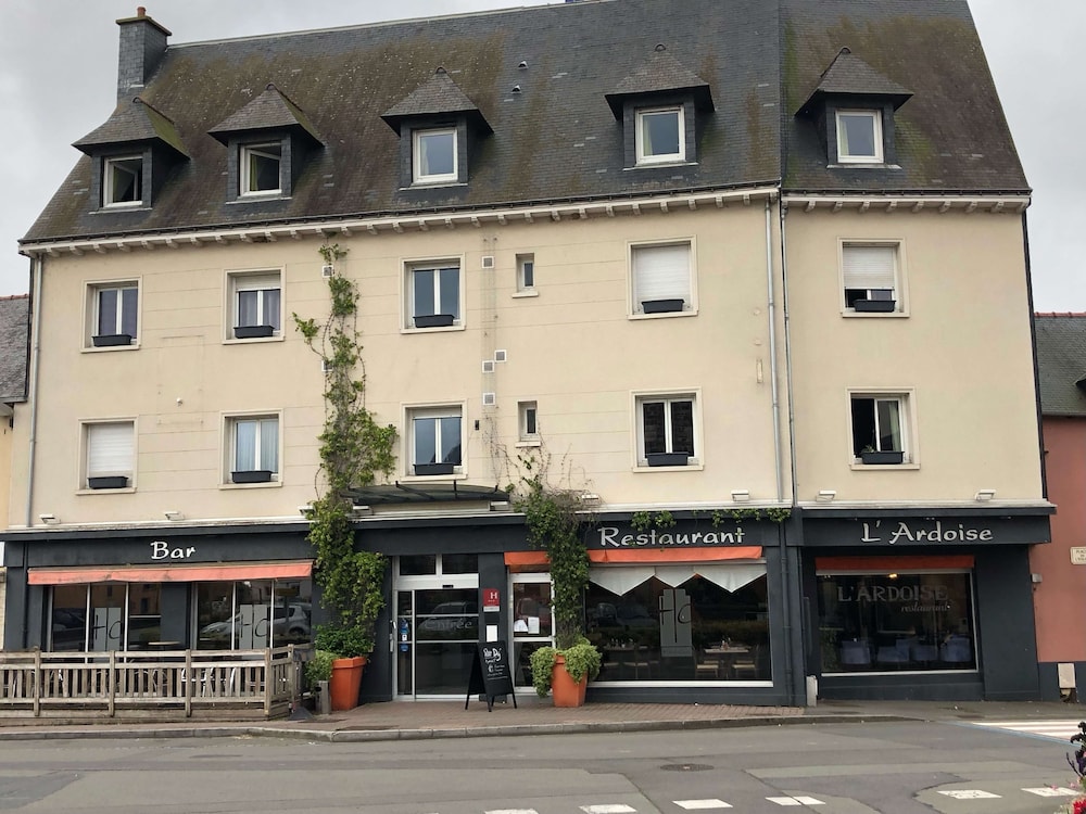 Logis Hôtel.com Restaurant l'Ardoise - Montfort-sur-Meu