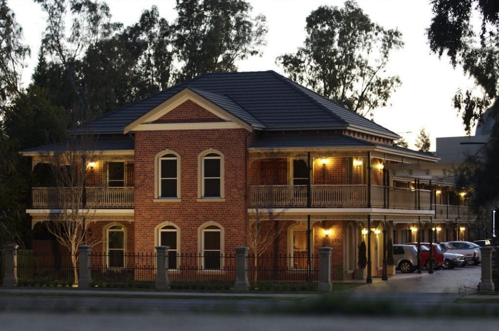 Carlyle Suites And Apartments - Wagga Wagga