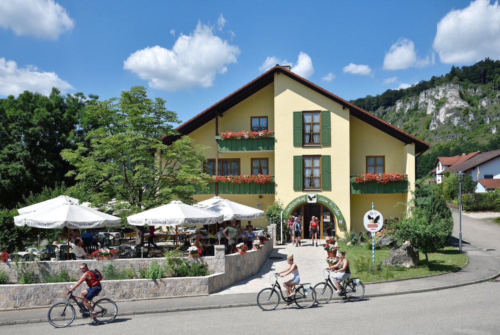 Landhotel Zum Raben - Kipfenberg