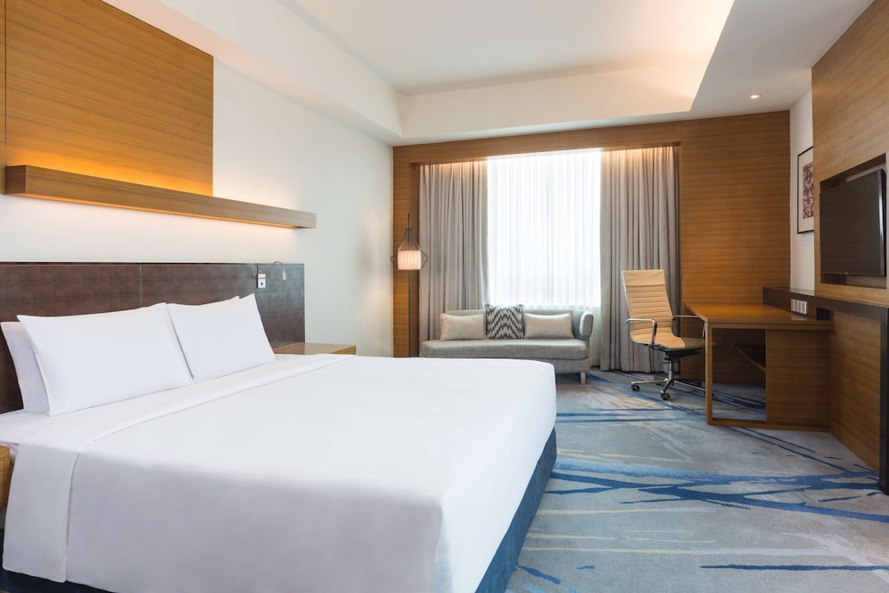 Radisson Blu Cebu - Multiple Use Hotel - Mandaue City