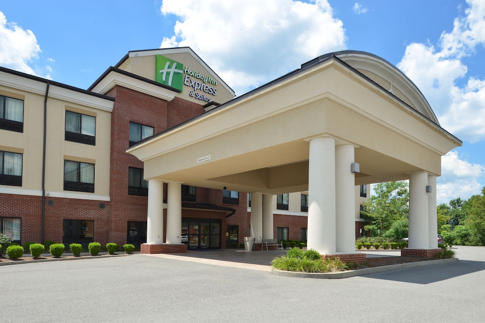 Holiday Inn Express And Suites Fairmont, An Ihg Hotel - Fairmont, WV