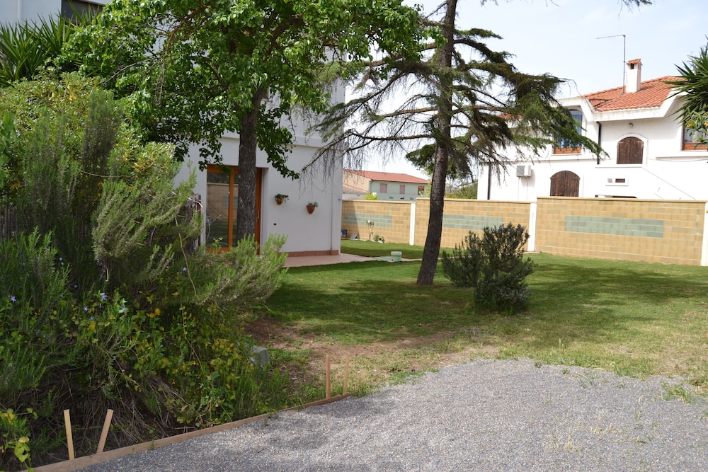 Detached House With Large Garden Sulcis Iglesiente - Giba - Province of South Sardinia