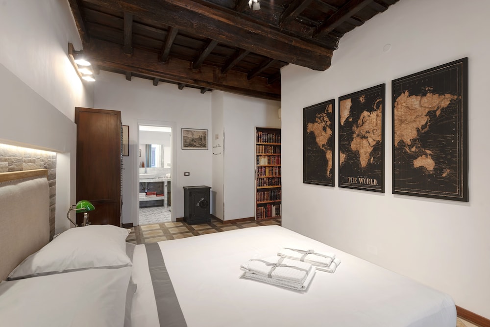 Sun Apartment - Eine Charmante Wohnung Im Zentrum Von Rom - Monti