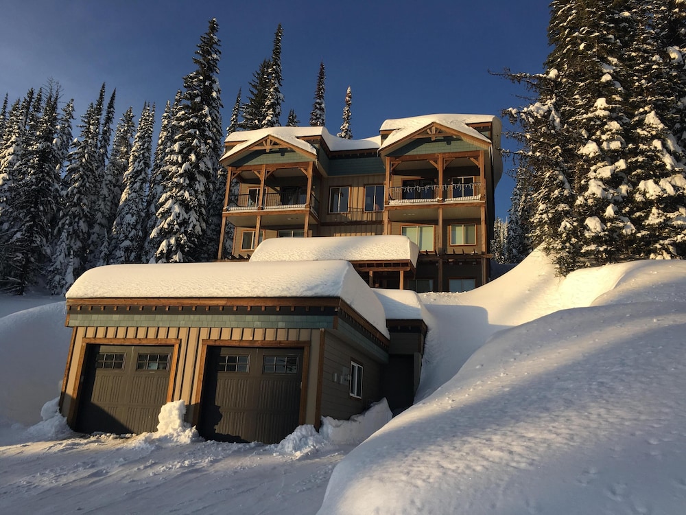 Upscale Ski In/out Duplex On The Ridge With Garage, Private Hot Tub & Ski In/out - Armstrong