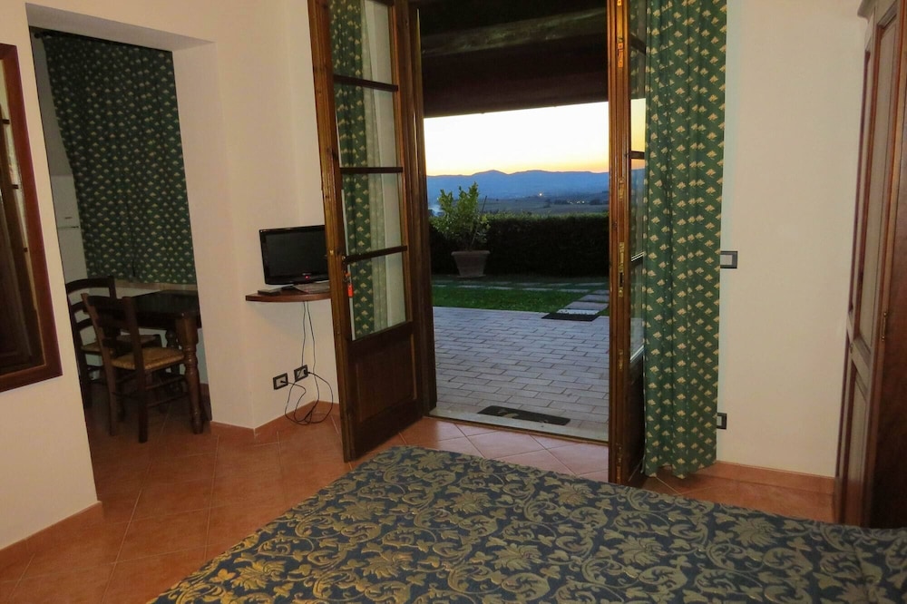 Apartment In A Row House, 2 People, With Terrace And Panoramic View - Tuscany