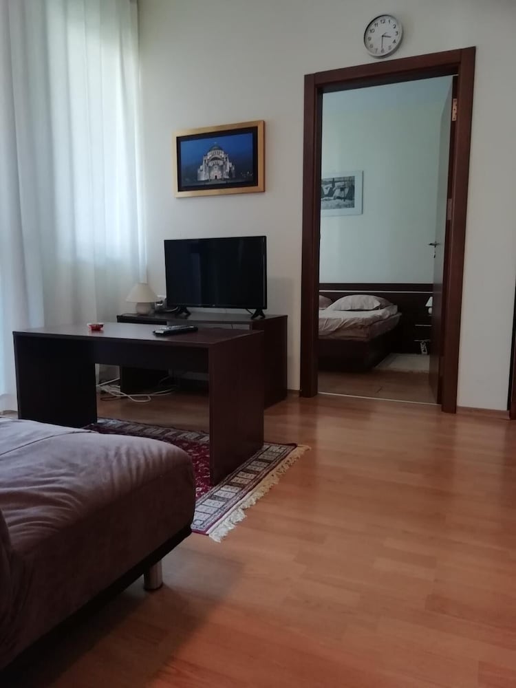 Уютенапартаментседнаспалня - ブルガリア