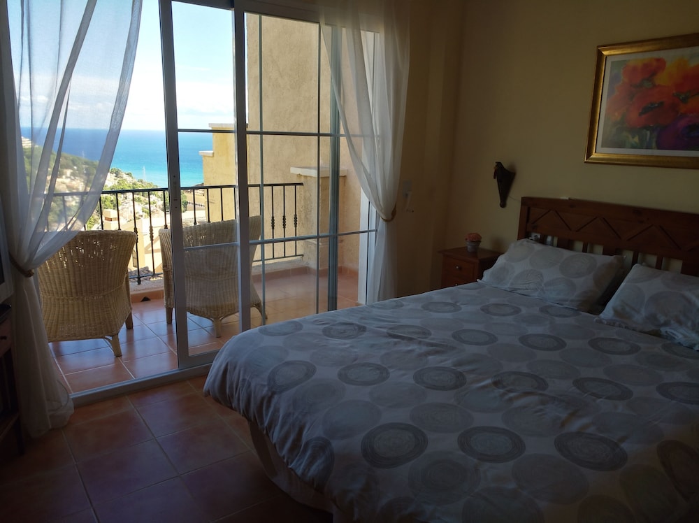 Comfortable Villa With Sea And Mountain View For 6 People. Wifi And Garage. - Costa Blanca
