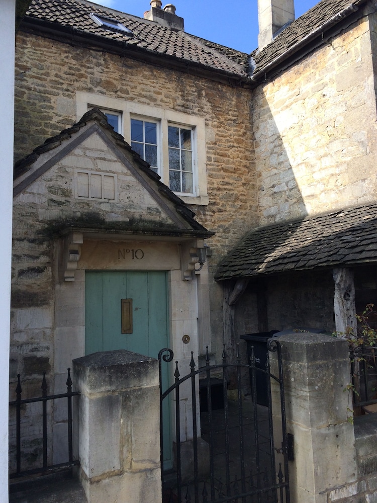 1750s Cottage Near Bath , 4 Bed Sleeps 9, Bradford On Avon, Cotswolds. - Bradford-on-Avon