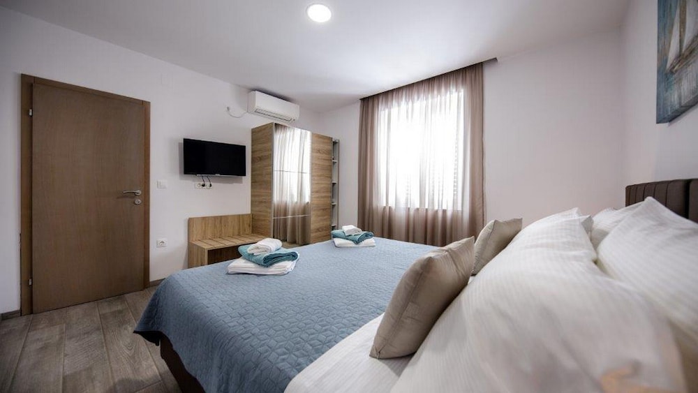 Apartamentos Mi & Ni - Apartamento Confort De 2 Dormitorios Con Terraza Y Vistas Al Mar (Nº 3) - Cavtat
