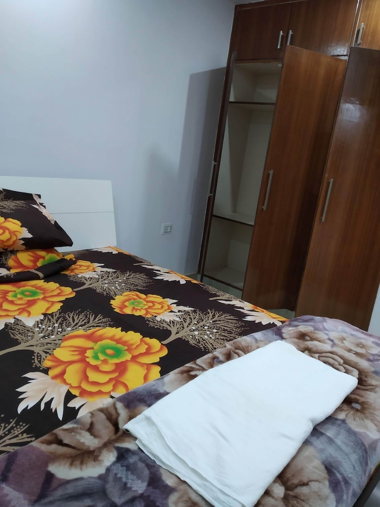 Apartamento Completo De 3 Dormitorios Cerca De La Estación De Metro Vaishali - Ghaziabad
