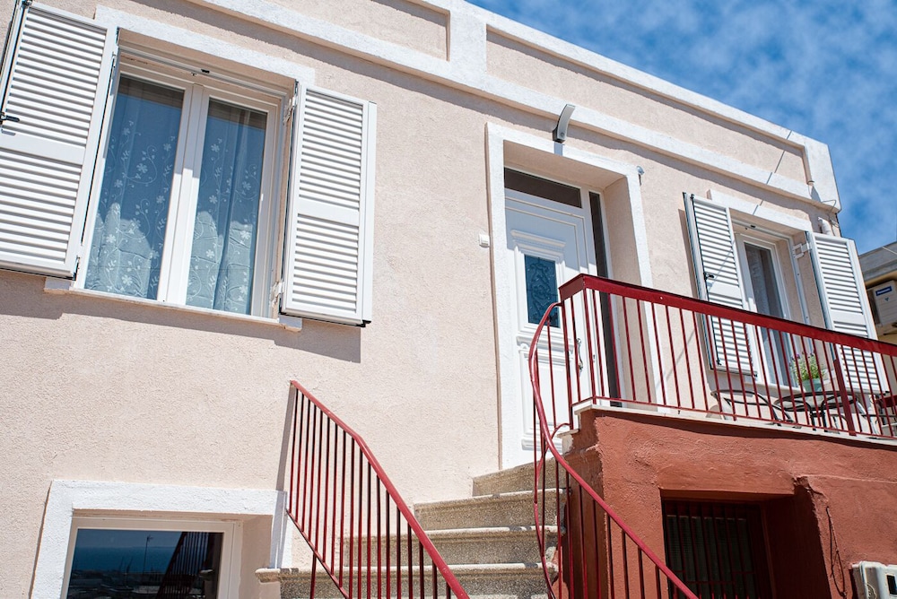 Casa Soleggiata Con Terrazza E Vista Aperta Sul Mare Vicino Al Centro - Salonicco
