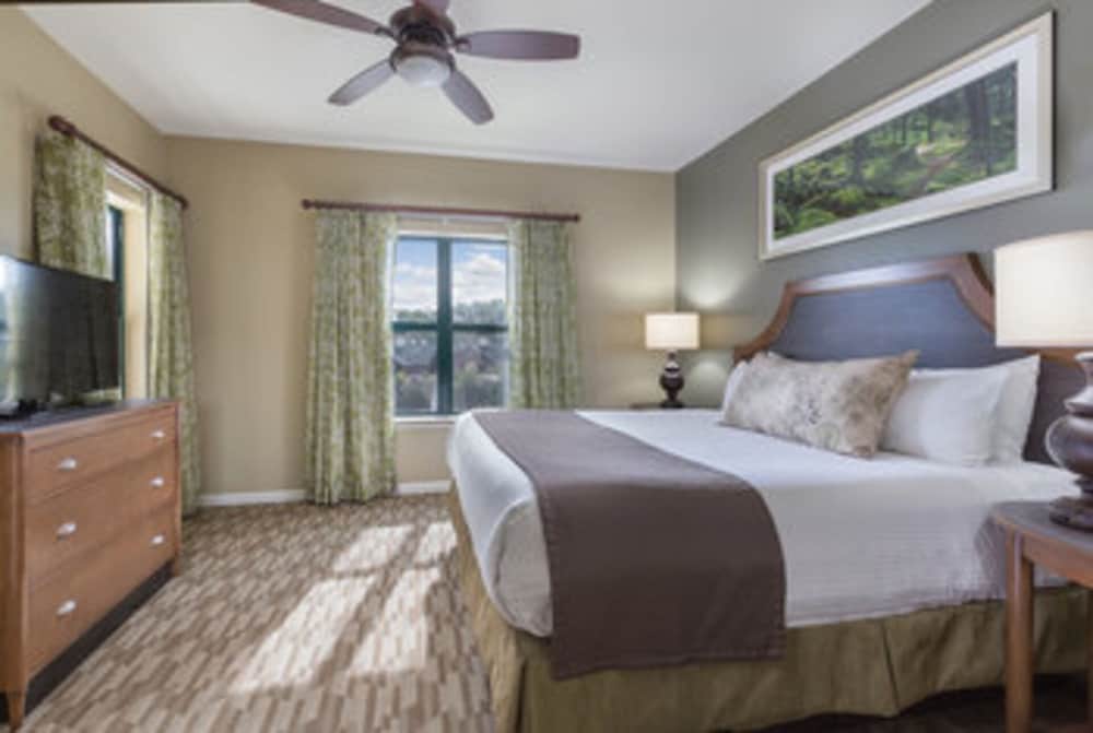 Spacious Family Resort Close To Titanic Museum And Dollywood With 4 Saltwater Pools - Sevierville, TN