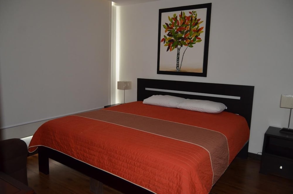 Tiziano Apartment Sleeps 4 - Quito