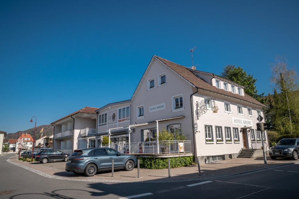 Bodenseehotel Krone Und Historisches Aparthotel Gästehaus Des Hotel Krone - Bodman-Ludwigshafen