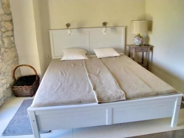 Huis Omisalj Voor 4-6 Personen Met 2 Slaapkamers - Vakantiehuis - Krk