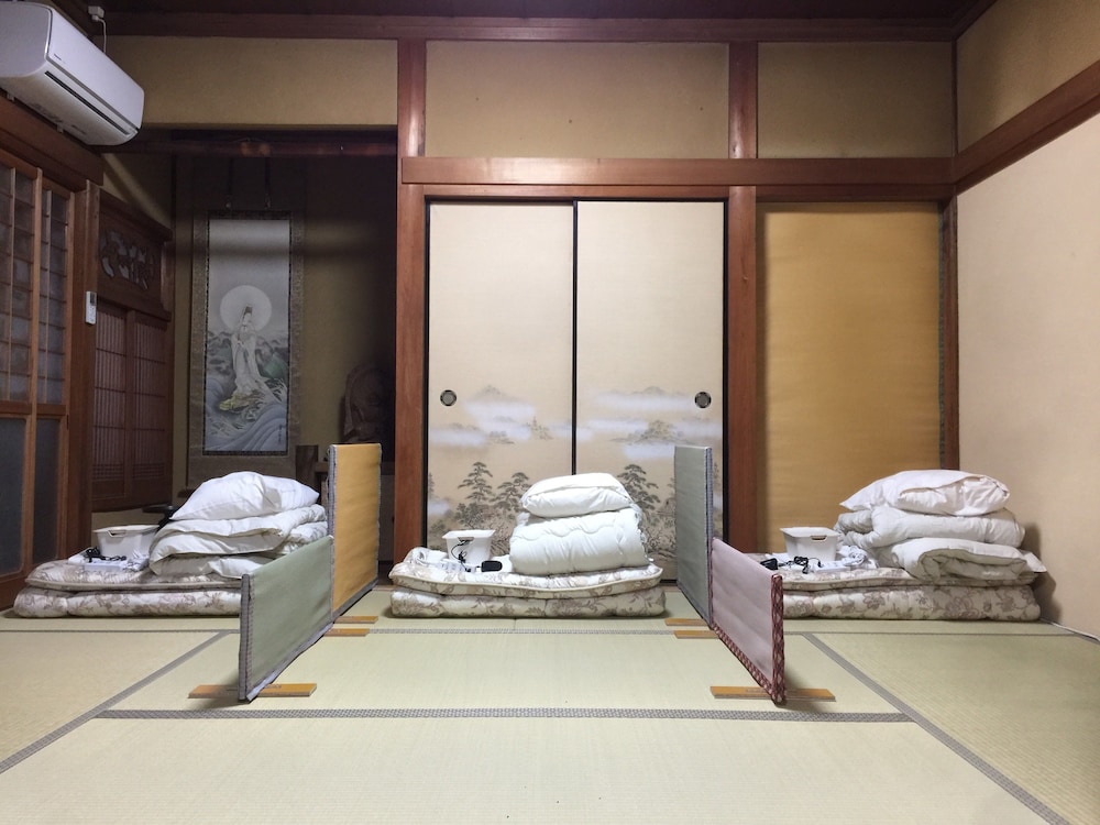 Fujitatami Guesthouse(private Tatami Room S) - Japan