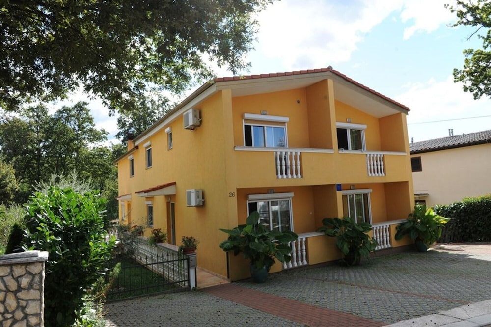 2 People, Wlan, 250m To The Beach, Air Conditioning, Parking Lot, Dishwasher, Balcony, Barbecue Area - Njivice