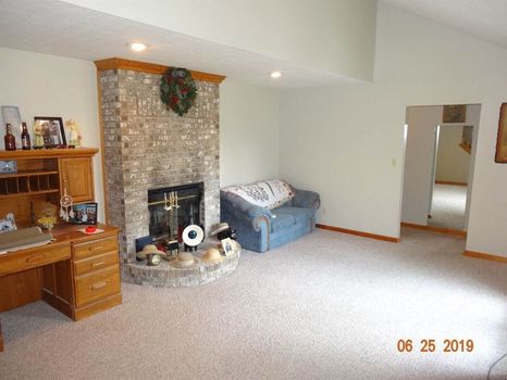 Country Living 4 Bedroom House - Muncie, IN