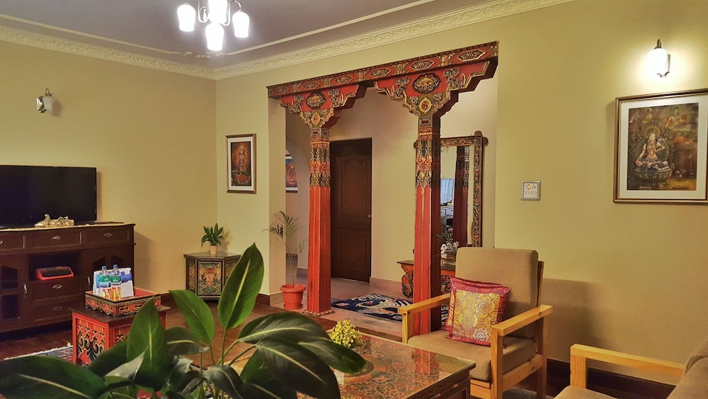 Superhost | Künstlerisches Tibetisches Apartment Mit 3 Schlafzimmern Im Karma Suites - Kathmandu