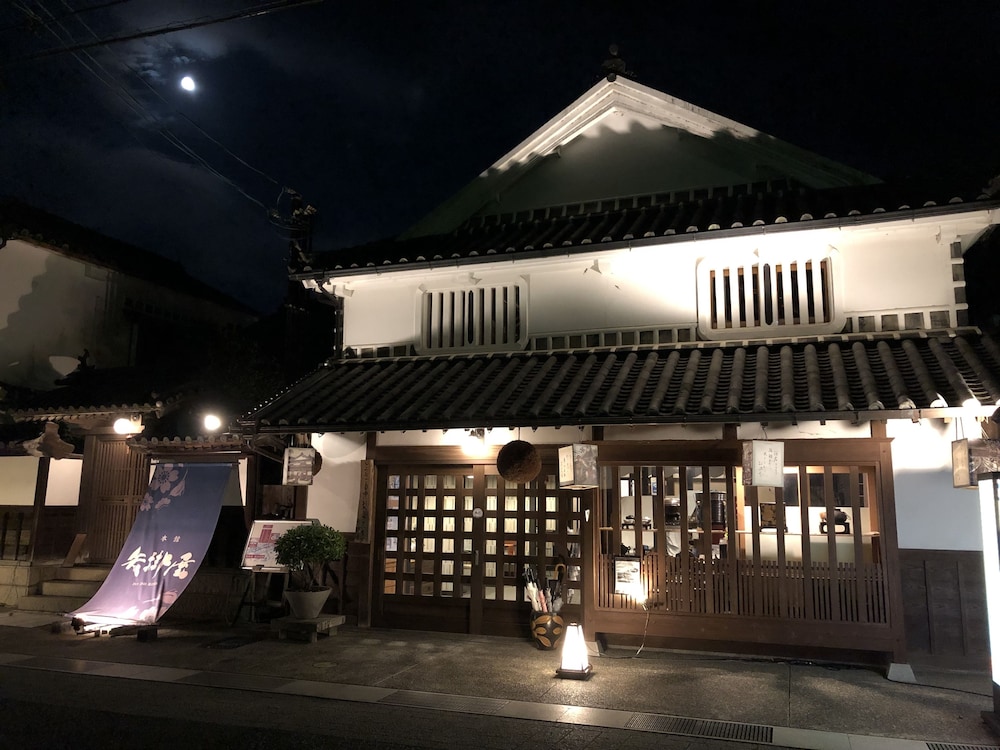 Yakageya, Inn & Suites - Hiroshima Prefecture, Japan