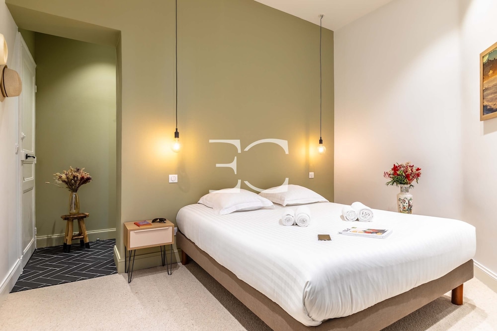 PROMO-Haussman -Gorgeous 2 bedroom apt in the heart of les Halles - Parking - Bidart