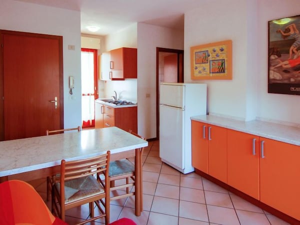 Apartment Mediterraneo In Rosolina Mare - 6 Persons, 2 Bedrooms - Albarella