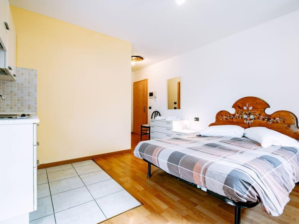 Apartment Al Pescatore In Malè - 2 Persons, 1 Bedrooms - Trentino
