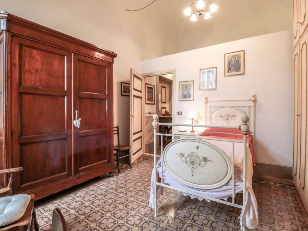Apartment Palazzo Cittadella In Lucca - 5 Persons, 3 Bedrooms - Luca