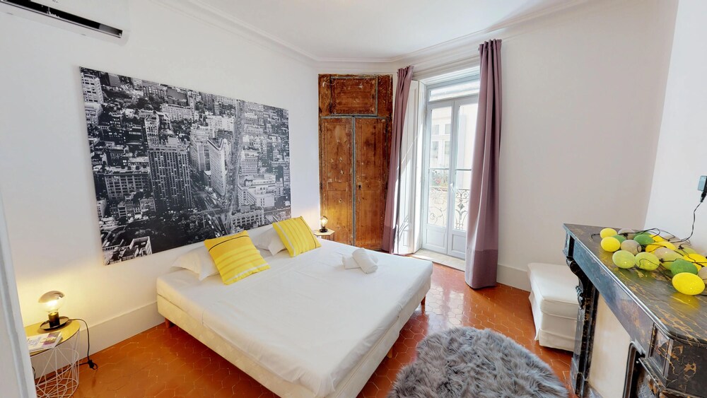 Historical Center Eglise St Roch 4 Bedrooms, Balcony Ac And Balconies - Montpellier