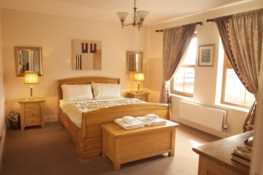 Luxury 4 Bedroom Property - Northern Ireland