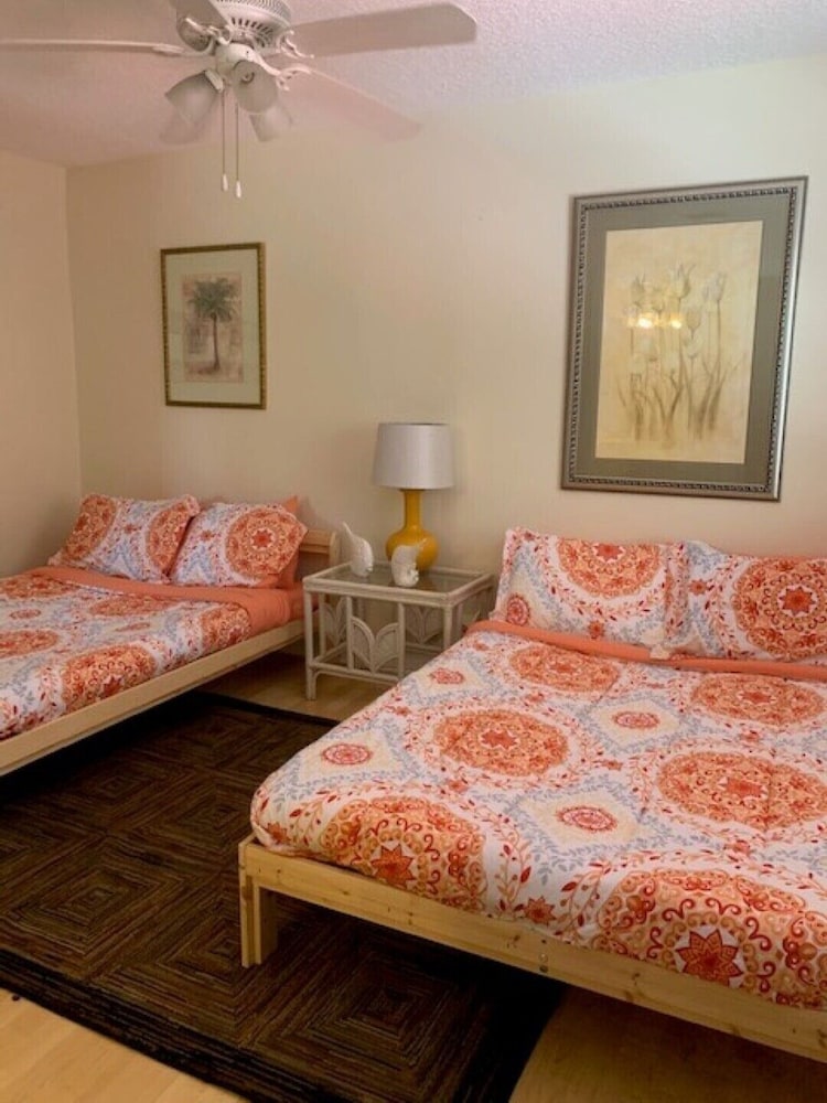 Casa  Sol Bella   B&b Apt. #2 Pet And Event Friendly  With Pre Approval - St. Petersburg, FL