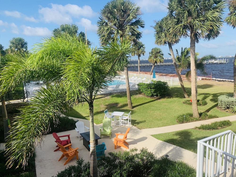 Caribbean Shores Vacation Rentals - Jensen Beach, FL