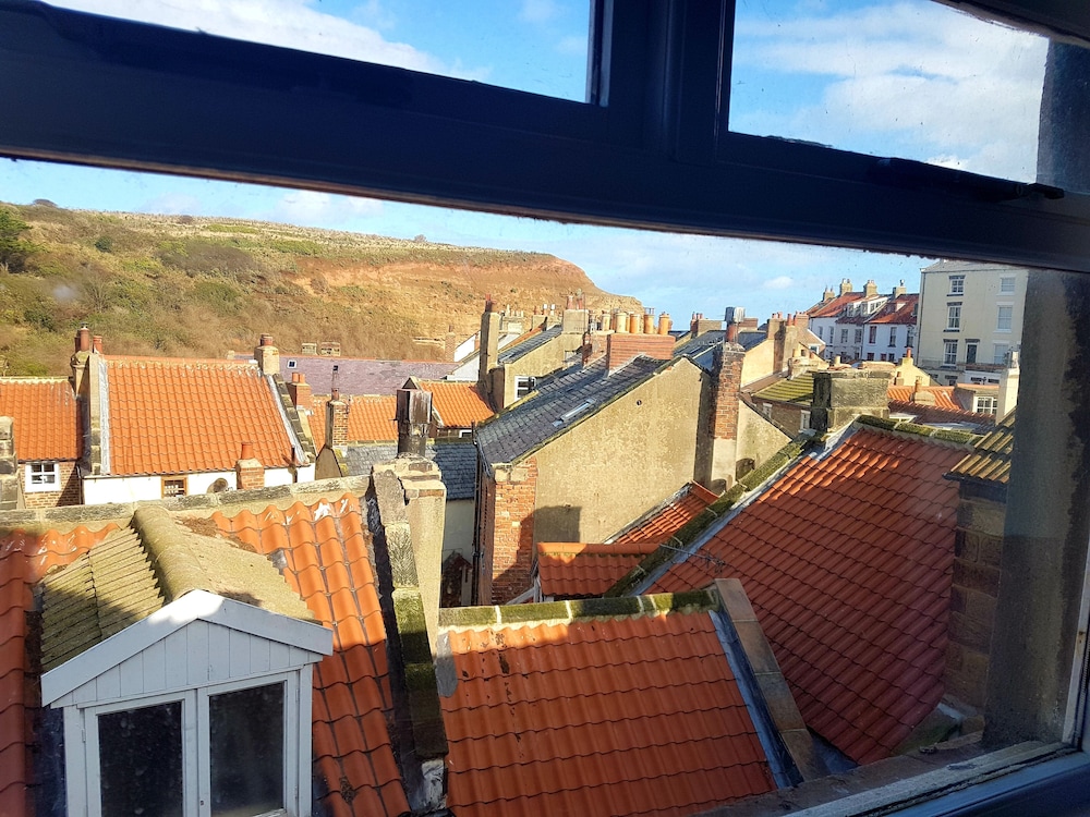 Belmont House .  Self Catering Coastal Holiday Home .  North Yorkshire  Coast ⚓ - Staithes
