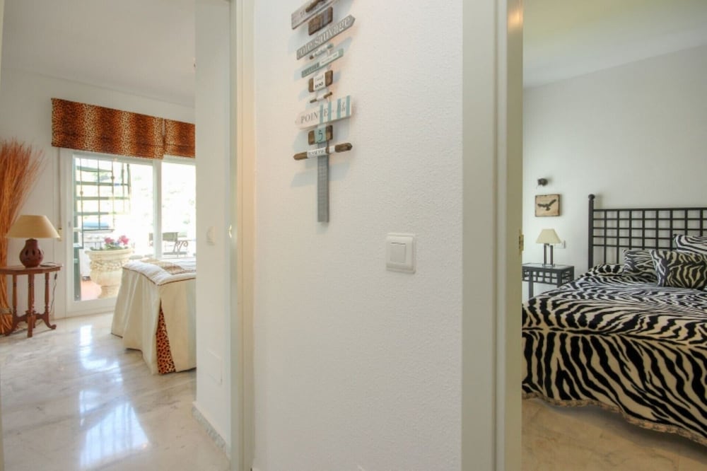 2 Bedroom Penthouse Apartment Urb Mediterraneo In Calahonda - Sitio de Calahonda
