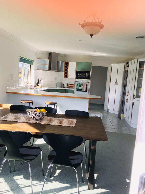 Family Friendly Home Away From Home - Papamoa