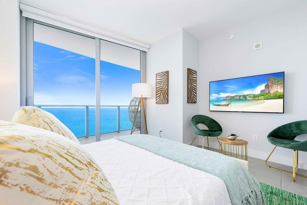 Best Ocean & City View! Luxuriöse Strandwohnung Mit Umlaufendem Balkon! - Hollywood, FL
