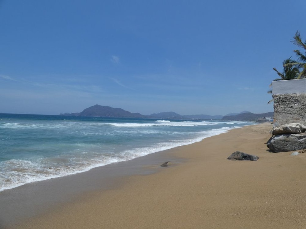 Beautiful Apartment Available For Rent Per Month  5 Minute Walk To The Beach - Manzanillo, Colima, Mexico