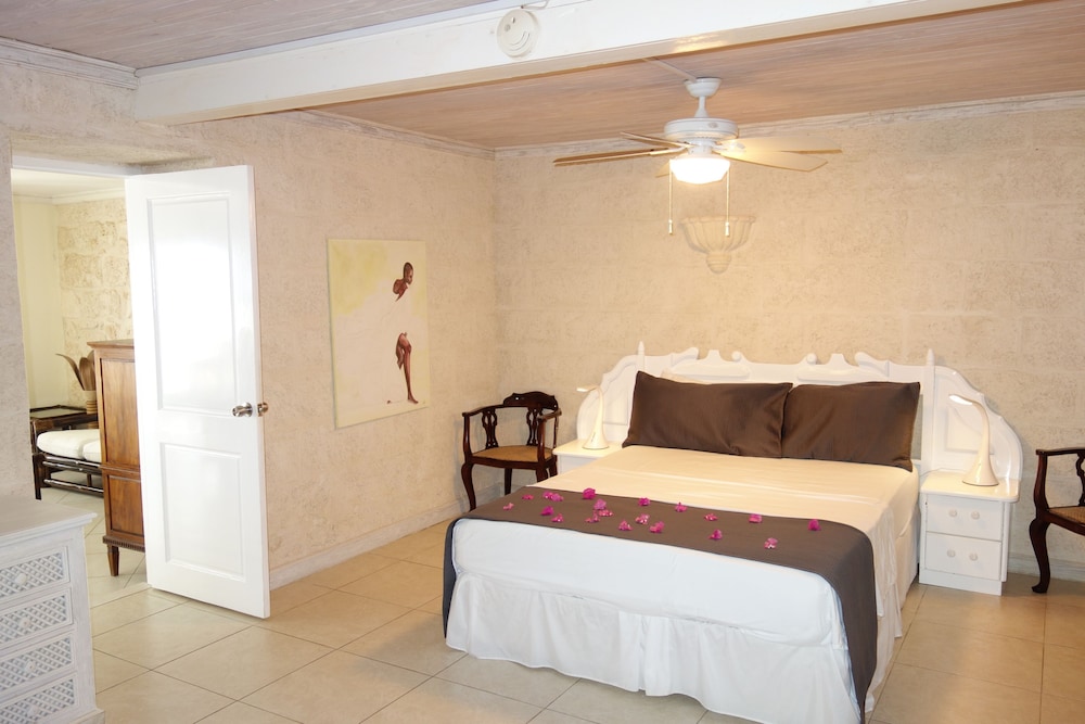 Aan Het Strand 2 Slaapkamer Apt. Nee. 1 Op Het Witte Zandstrand Van Silver Sands - Barbados