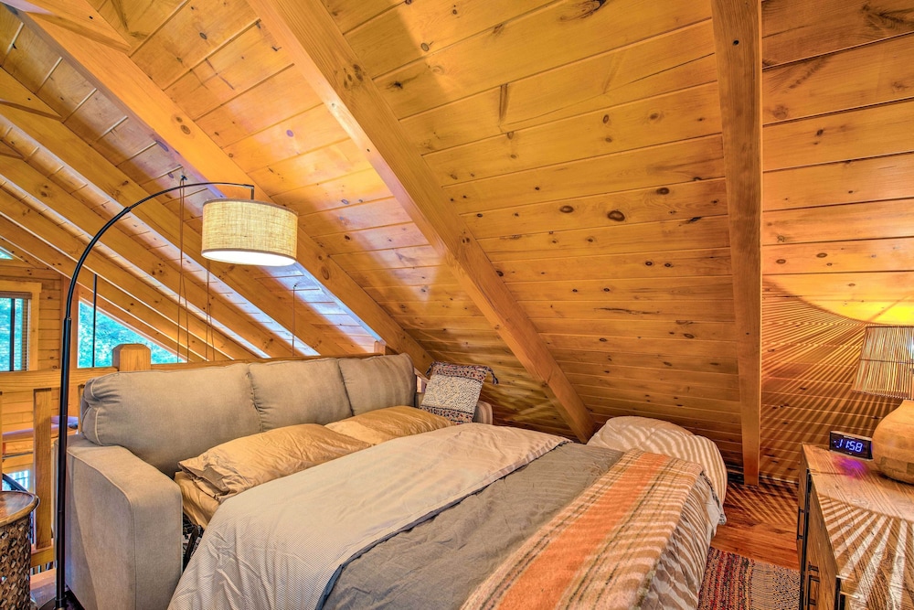 Luxury Mountain Cabin W/ Furnished Deck + Views! - Sonora