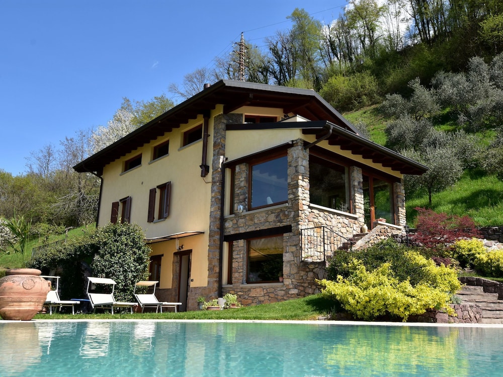 Apartment in 2-floor villa with swimming pool, equipped garden and lake view - Montecampione