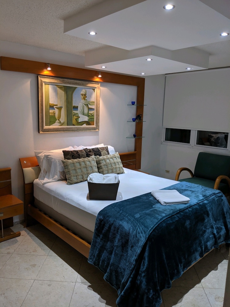 Oceanfront, Hear Waves 24/7, 2 Bedroom Condo W Full Kitchen, Prime Location - Luquillo