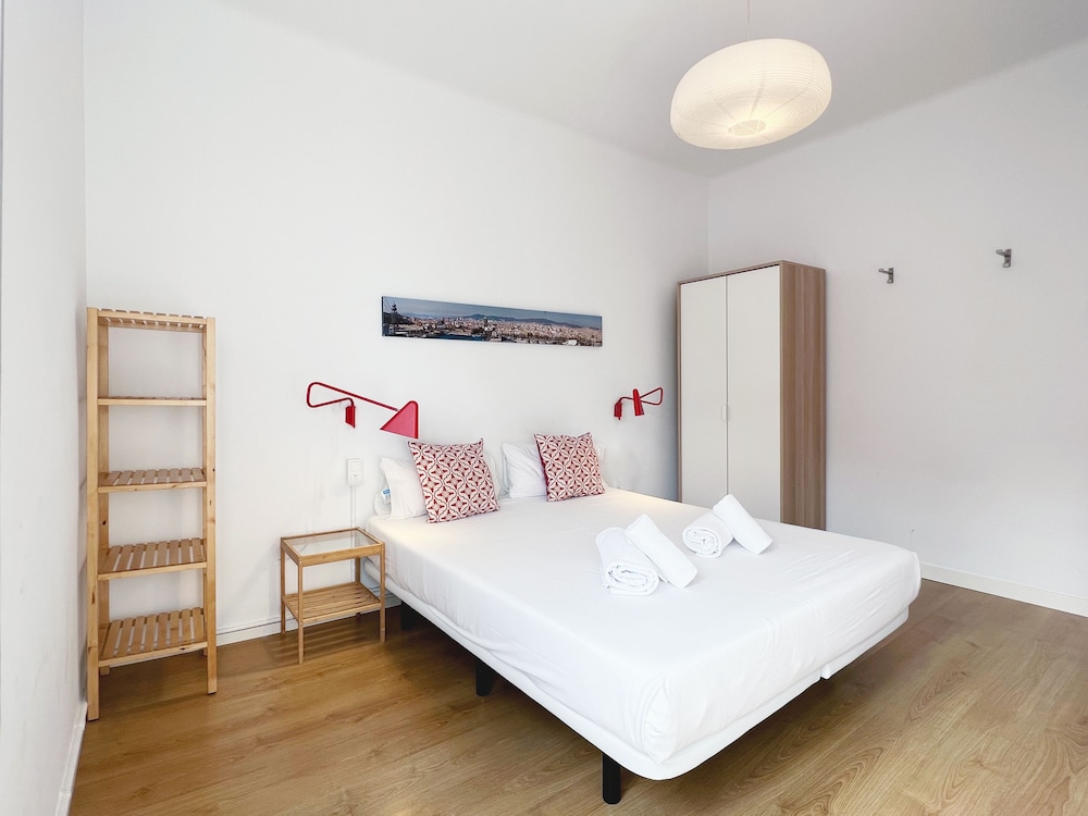 Bright And Big Apartment Next To Sagrada Familia - Cerdanyola del Vallès