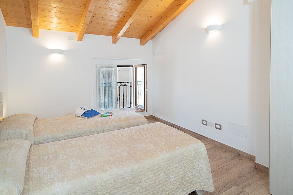 Regarda - Romantic Apartment Casa Rossa 1 With Wifi, Air Conditioning - Bardolino, Italia